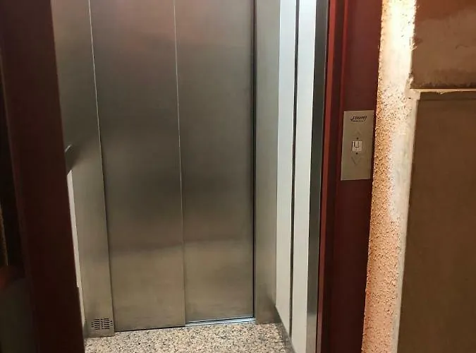 아파트 Piso Avenida De Madrid *